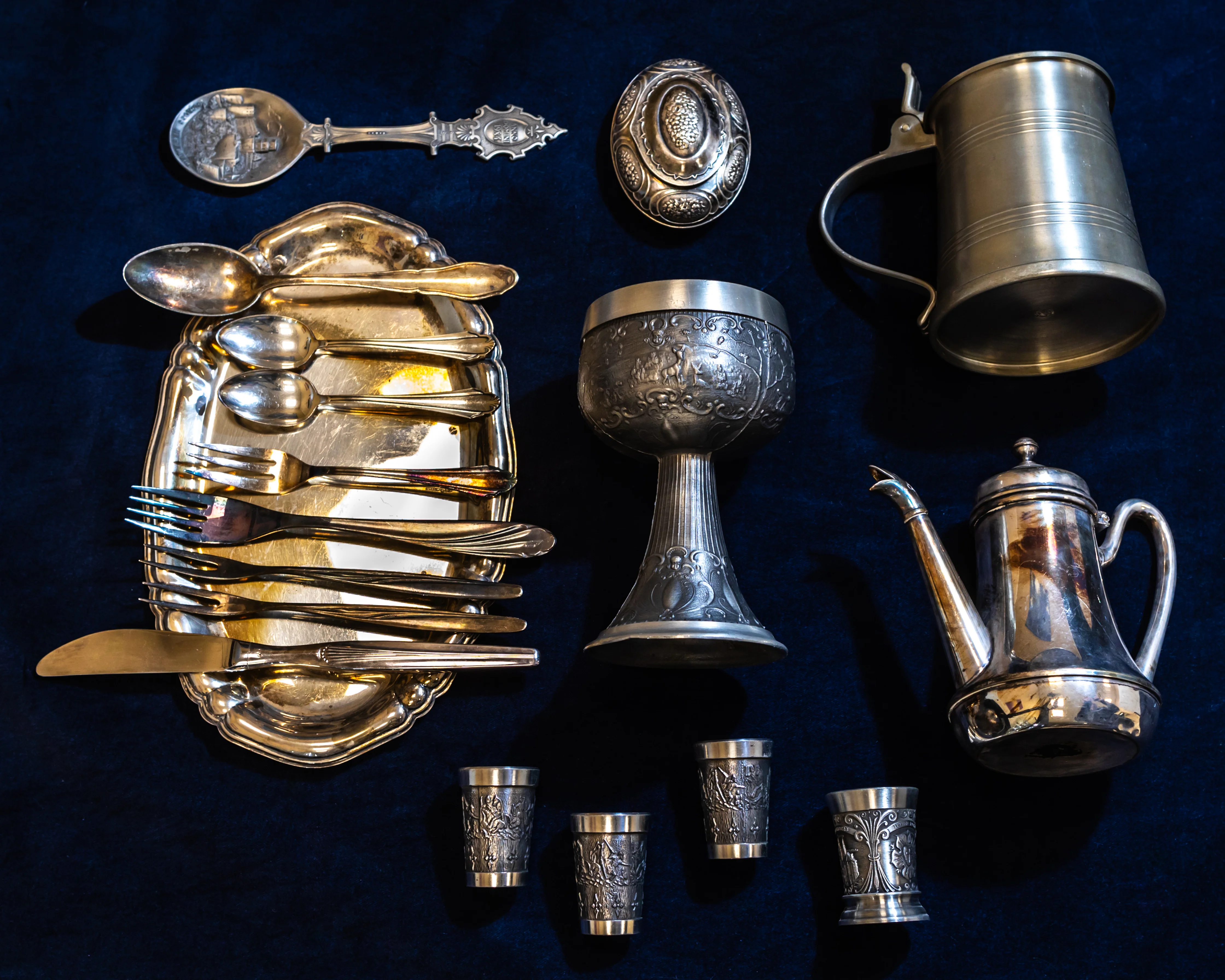 Silber und Besteck